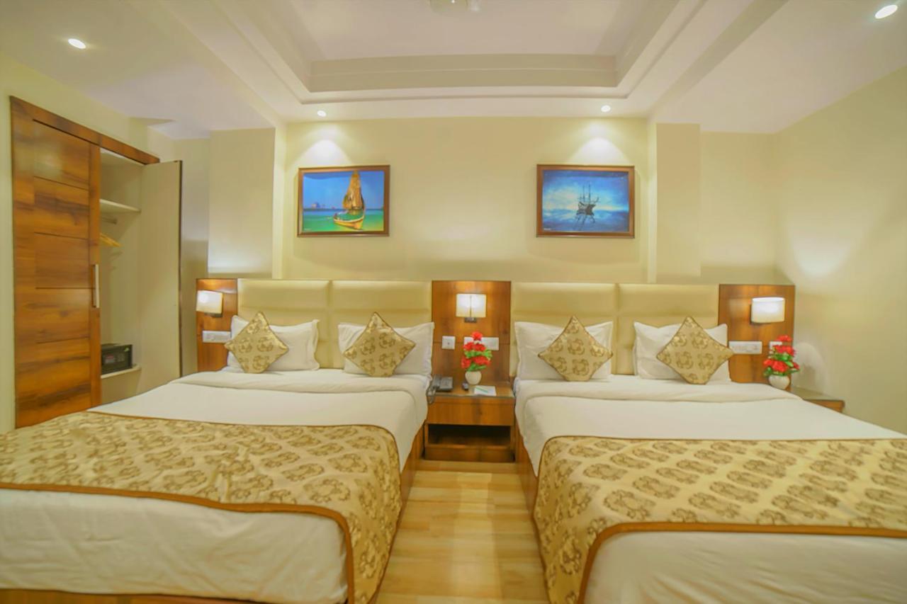 Hotel Hira Inn-10Mins From Railway Station & Bus Station Аллахабад Экстерьер фото